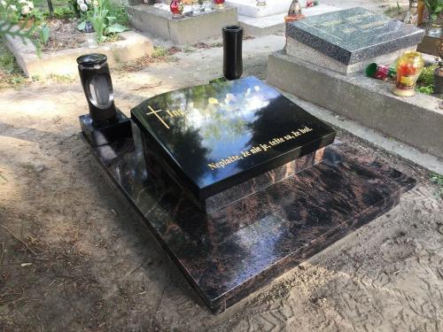 urnovy-hrob-aurora a cierne